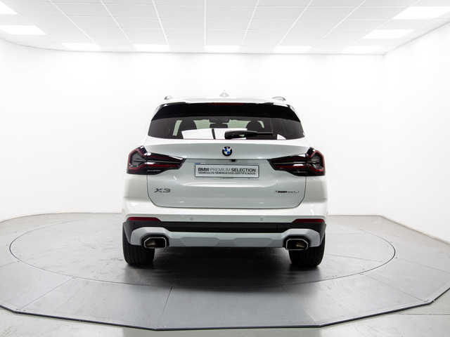 BMW X3 xDrive20d color Blanco. Año 2022. 140KW(190CV). Diésel. En concesionario Movil Begar Petrer de Alicante