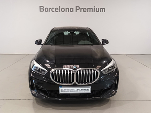 Fotos de BMW Serie 1 116d color Negro. Año 2022. 85KW(116CV). Diésel. En concesionario Barcelona Premium -- GRAN VIA de Barcelona