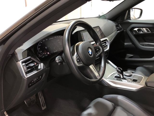 BMW Serie 2 M240i Coupe color Gris. Año 2022. 275KW(374CV). Gasolina. En concesionario Movilnorte El Plantio de Madrid