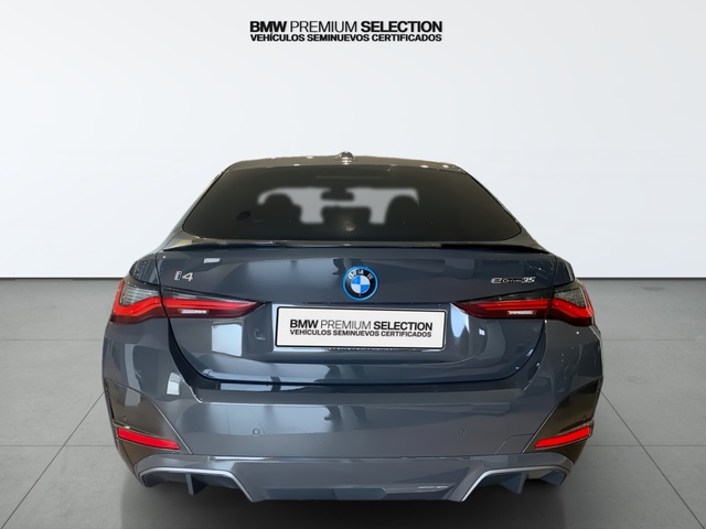 BMW i4 eDrive35 color Gris. Año 2023. 210KW(286CV). Eléctrico. En concesionario Automotor Premium Viso - Málaga de Málaga