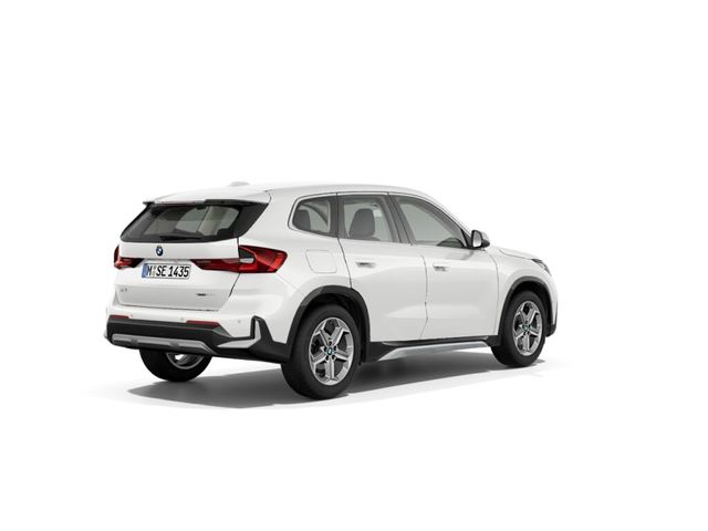 BMW X1 sDrive18d color Blanco. Año 2023. 110KW(150CV). Diésel. En concesionario ALBAMOCION CUENCA de Cuenca