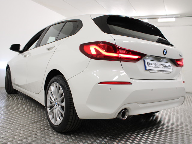 BMW Serie 1 116d color Blanco. Año 2020. 85KW(116CV). Diésel. En concesionario Augusta Aragon S.A. de Zaragoza
