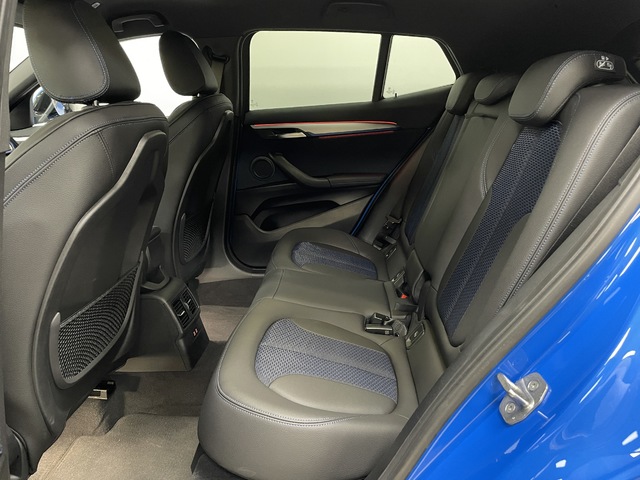 BMW X2 sDrive18i color Azul. Año 2023. 103KW(140CV). Gasolina. En concesionario Maberauto de Castellón
