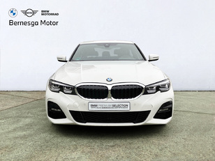Fotos de BMW Serie 3 318d color Blanco. Año 2020. 110KW(150CV). Diésel. En concesionario Bernesga Motor León (Bmw y Mini) de León