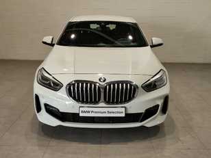 Fotos de BMW Serie 1 118i color Blanco. Año 2021. 103KW(140CV). Gasolina. En concesionario MOTOR MUNICH S.A.U  - Terrassa de Barcelona