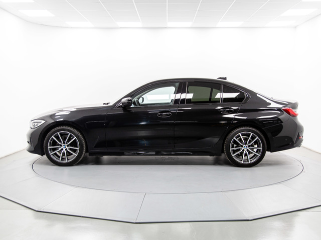 BMW Serie 3 320d color Negro. Año 2020. 140KW(190CV). Diésel. En concesionario Móvil Begar Alicante de Alicante