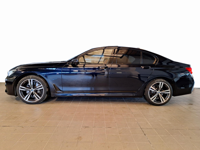 BMW Serie 7 740d color Negro. Año 2017. 235KW(320CV). Diésel. En concesionario Automóviles Oviedo S.A. de Asturias