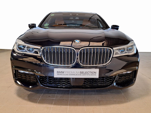 Fotos de BMW Serie 7 740d color Negro. Año 2017. 235KW(320CV). Diésel. En concesionario Automóviles Oviedo S.A. de Asturias