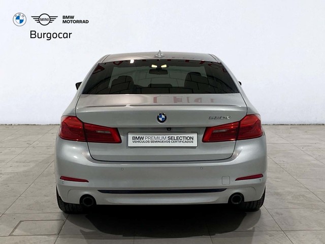BMW Serie 5 520d color Gris Plata. Año 2020. 140KW(190CV). Diésel. En concesionario Burgocar (Bmw y Mini) de Burgos