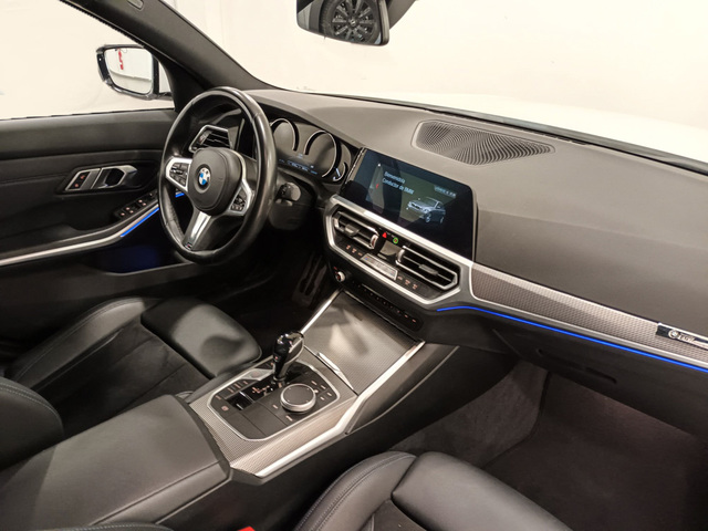 BMW Serie 3 320d color Blanco. Año 2020. 140KW(190CV). Diésel. En concesionario Barcelona Premium -- GRAN VIA de Barcelona