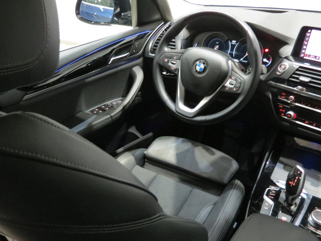 BMW X3 xDrive20i color Azul. Año 2019. 135KW(184CV). Gasolina. En concesionario SAN JUAN Automoviles Fersan S.A. de Alicante