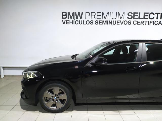 BMW Serie 1 116d color Negro. Año 2021. 85KW(116CV). Diésel. En concesionario Hispamovil, Orihuela de Alicante