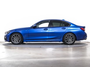 Fotos de BMW Serie 3 320d color Azul. Año 2022. 140KW(190CV). Diésel. En concesionario Oliva Motor Tarragona de Tarragona