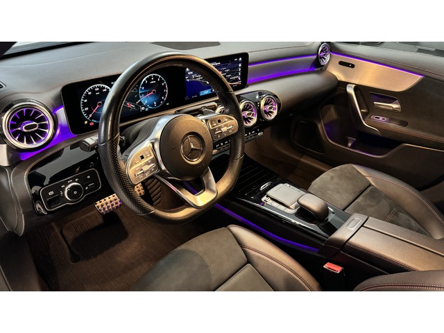 Mercedes-Benz CLA Shooting Brake 180 100 kW (136 CV)