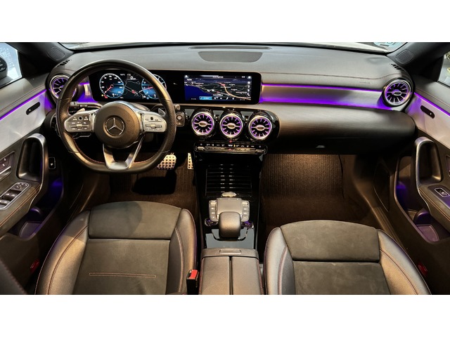 Mercedes-Benz CLA Shooting Brake 180 100 kW (136 CV)