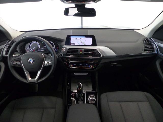 BMW X4 xDrive20d color Gris. Año 2021. 140KW(190CV). Diésel. En concesionario Lurauto - Gipuzkoa de Guipuzcoa