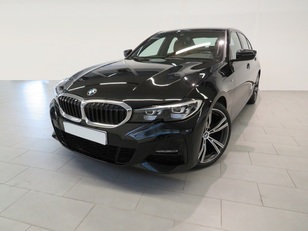 Fotos de BMW Serie 3 320d color Negro. Año 2020. 140KW(190CV). Diésel. En concesionario Lugauto S.A. de Lugo