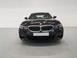 Fotos de BMW Serie 3 320d color Negro. Año 2020. 140KW(190CV). Diésel. En concesionario Lugauto S.A. de Lugo