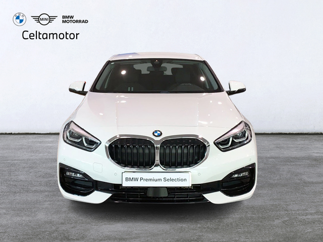 BMW Serie 1 116d color Blanco. Año 2020. 85KW(116CV). Diésel. En concesionario Celtamotor Pontevedra de Pontevedra
