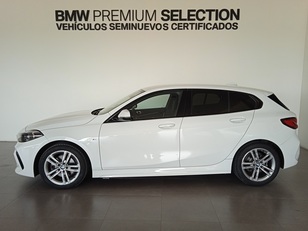 Fotos de BMW Serie 1 118d color Blanco. Año 2023. 110KW(150CV). Diésel. En concesionario ALBAMOCION CIUDAD REAL  de Ciudad Real