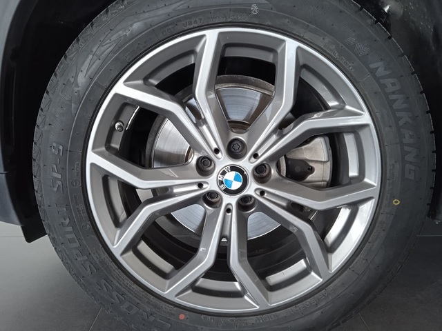 BMW X3 xDrive20d color Blanco. Año 2021. 140KW(190CV). Diésel. En concesionario ALBAMOCION CIUDAD REAL  de Ciudad Real