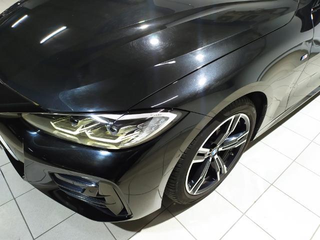 BMW Serie 4 420i Cabrio color Negro. Año 2022. 135KW(184CV). Gasolina. En concesionario Hispamovil Elche de Alicante