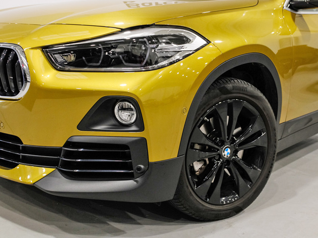 BMW X2 xDrive20i color Oro. Año 2019. 141KW(192CV). Gasolina. En concesionario Barcelona Premium -- GRAN VIA de Barcelona