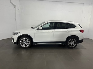Fotos de BMW X1 sDrive18d color Blanco. Año 2019. 110KW(150CV). Diésel. En concesionario Amiocar S.A. de Coruña