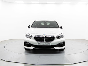 Fotos de BMW Serie 1 118d color Blanco. Año 2022. 110KW(150CV). Diésel. En concesionario Movil Begar Petrer de Alicante