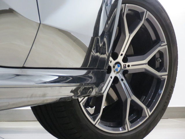 BMW X6 xDrive30d color Gris. Año 2022. 210KW(286CV). Diésel. En concesionario GANDIA Automoviles Fersan, S.A. de Valencia
