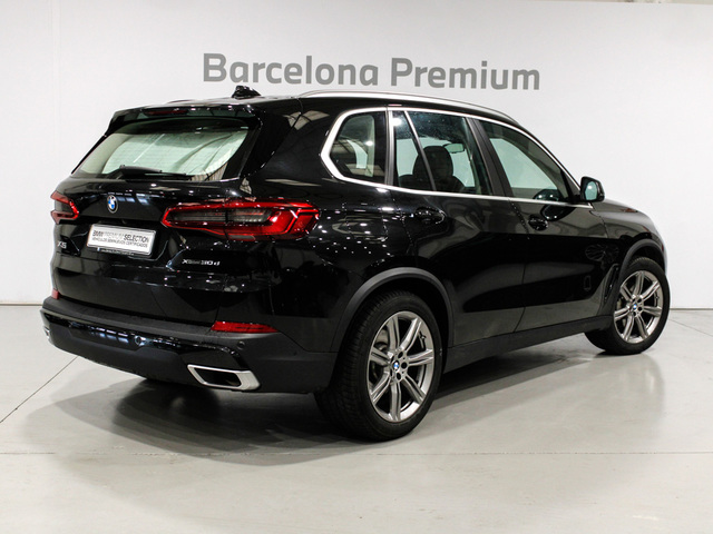 BMW X5 xDrive30d color Negro. Año 2019. 195KW(265CV). Diésel. En concesionario Barcelona Premium -- GRAN VIA de Barcelona