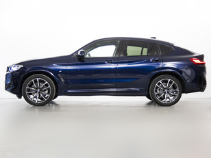 Fotos de BMW X4 xDrive20d color Azul. Año 2023. 140KW(190CV). Diésel. En concesionario Fuenteolid de Valladolid