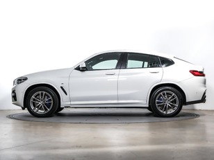 Fotos de BMW X4 xDrive30d color Blanco. Año 2021. 210KW(286CV). Diésel. En concesionario Oliva Motor Tarragona de Tarragona