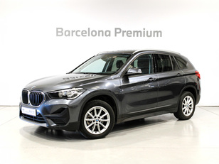 Fotos de BMW X1 sDrive18d color Gris. Año 2022. 110KW(150CV). Diésel. En concesionario Barcelona Premium -- GRAN VIA de Barcelona