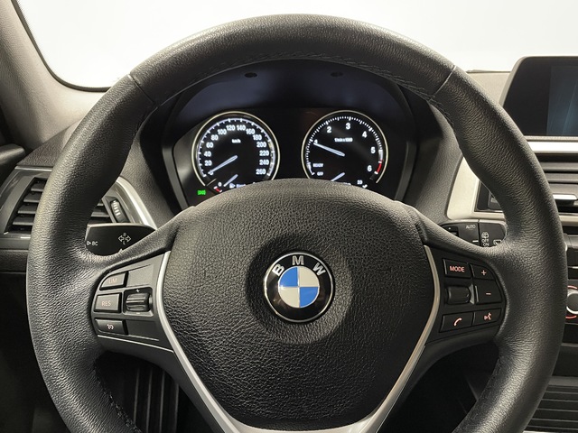 BMW Serie 1 116d color Negro. Año 2019. 85KW(116CV). Diésel. En concesionario Maberauto de Castellón