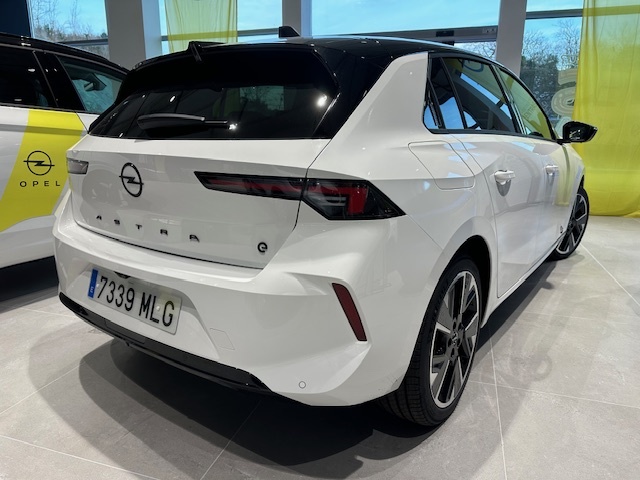 Opel Astra Electric 54kWh GS Auto 115 kW (156 CV)