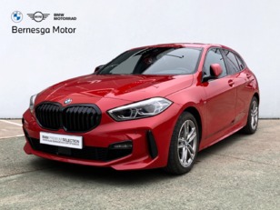 Fotos de BMW Serie 1 118d color Rojo. Año 2023. 110KW(150CV). Diésel. En concesionario Bernesga Motor León (Bmw y Mini) de León