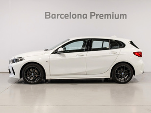 Fotos de BMW Serie 1 118d color Blanco. Año 2022. 110KW(150CV). Diésel. En concesionario Barcelona Premium -- GRAN VIA de Barcelona