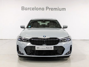 Fotos de BMW Serie 3 320d color Gris. Año 2022. 140KW(190CV). Diésel. En concesionario Barcelona Premium -- GRAN VIA de Barcelona