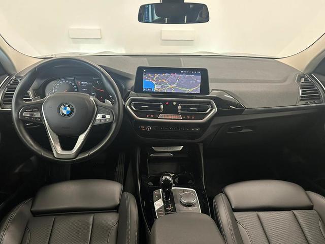 BMW X4 xDrive20d color Gris. Año 2022. 140KW(190CV). Diésel. En concesionario Lurauto Navarra de Navarra