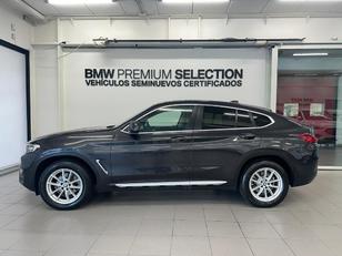 Fotos de BMW X4 xDrive20d color Gris. Año 2022. 140KW(190CV). Diésel. En concesionario Lurauto Navarra de Navarra