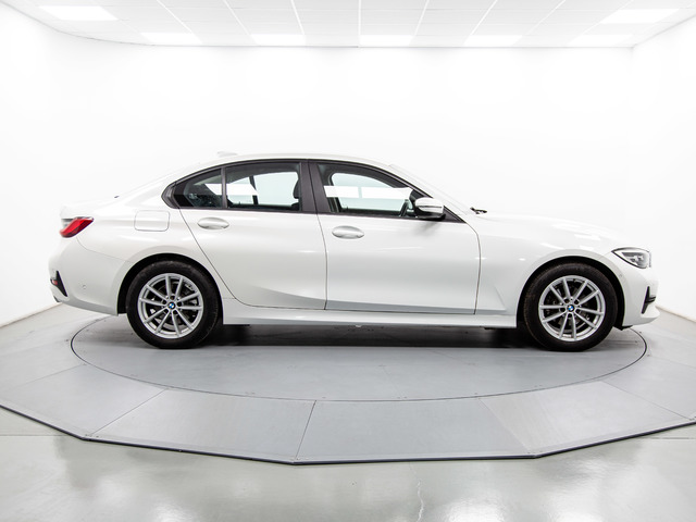 BMW Serie 3 318d color Blanco. Año 2019. 110KW(150CV). Diésel. En concesionario Móvil Begar Alicante de Alicante