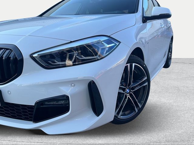 BMW Serie 1 118d color Blanco. Año 2024. 110KW(150CV). Diésel. En concesionario Ilbira Motor | Granada de Granada