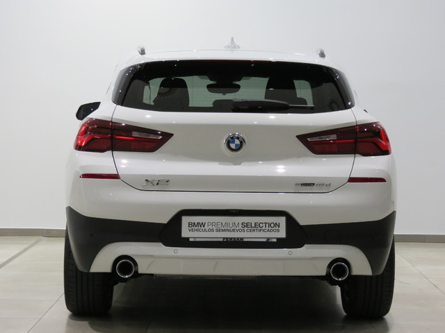 BMW X2 sDrive18d color Blanco. Año 2023. 110KW(150CV). Diésel. En concesionario EL VERGER Automoviles Fersan, S.A. de Alicante