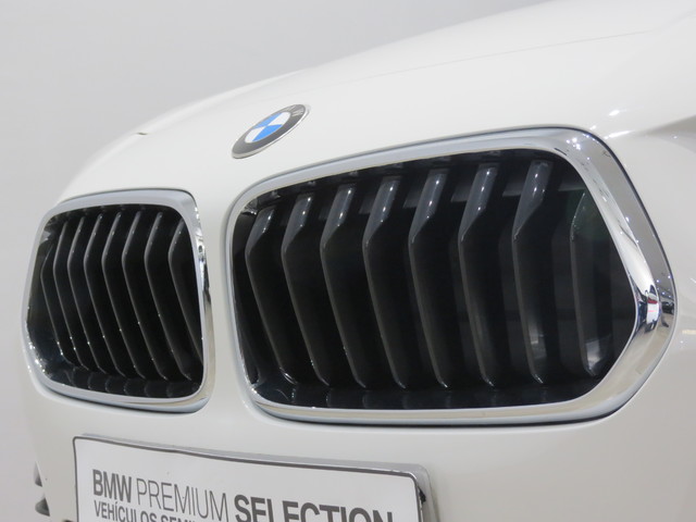 BMW X2 sDrive18d color Blanco. Año 2023. 110KW(150CV). Diésel. En concesionario EL VERGER Automoviles Fersan, S.A. de Alicante