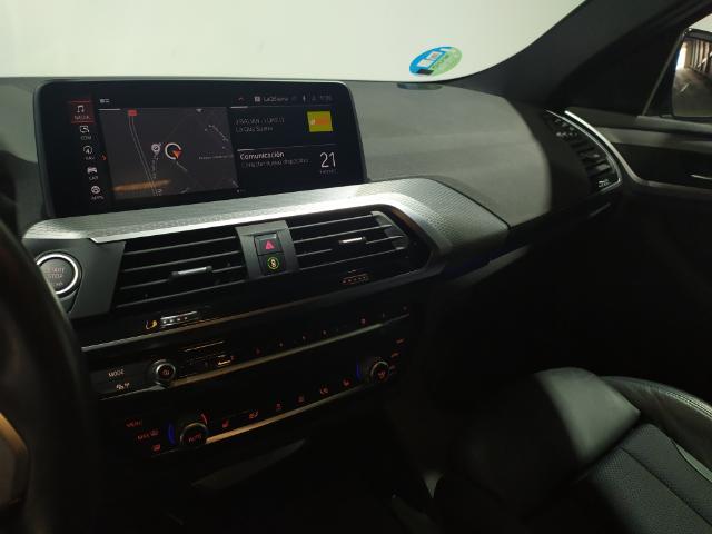 BMW X4 xDrive30d color Gris Plata. Año 2021. 210KW(286CV). Diésel. En concesionario Hispamovil Elche de Alicante