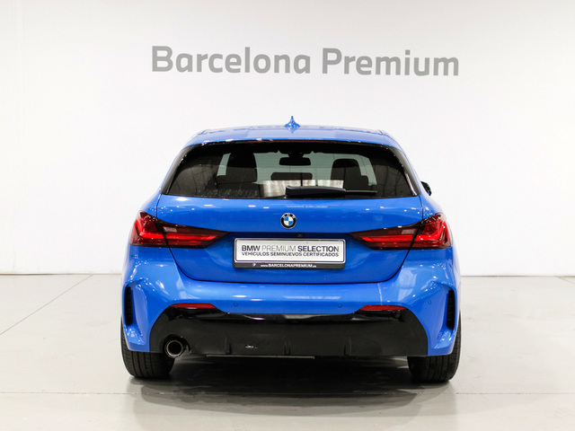 BMW Serie 1 116d color Azul. Año 2021. 85KW(116CV). Diésel. En concesionario Barcelona Premium -- GRAN VIA de Barcelona