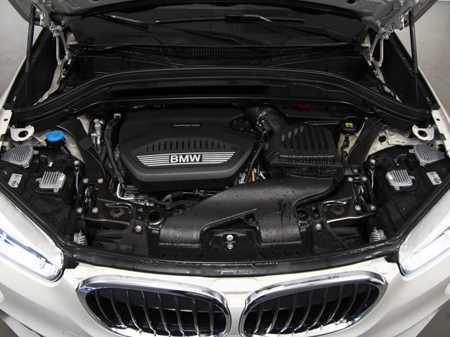 BMW X1 sDrive18d color Blanco. Año 2019. 110KW(150CV). Diésel. En concesionario Fuenteolid de Valladolid