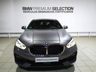 Fotos de BMW Serie 1 118d color Gris. Año 2022. 110KW(150CV). Diésel. En concesionario Hispamovil Elche de Alicante