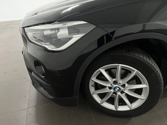BMW X1 sDrive18d color Negro. Año 2017. 110KW(150CV). Diésel. En concesionario Amiocar S.A. de Coruña
